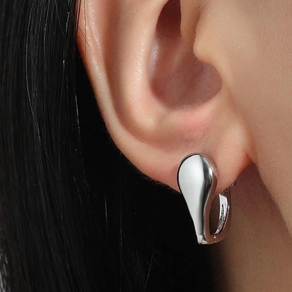 ⭐️ Awesome Metallic Drip Melt Look Large Hoop Earrings ⭐️